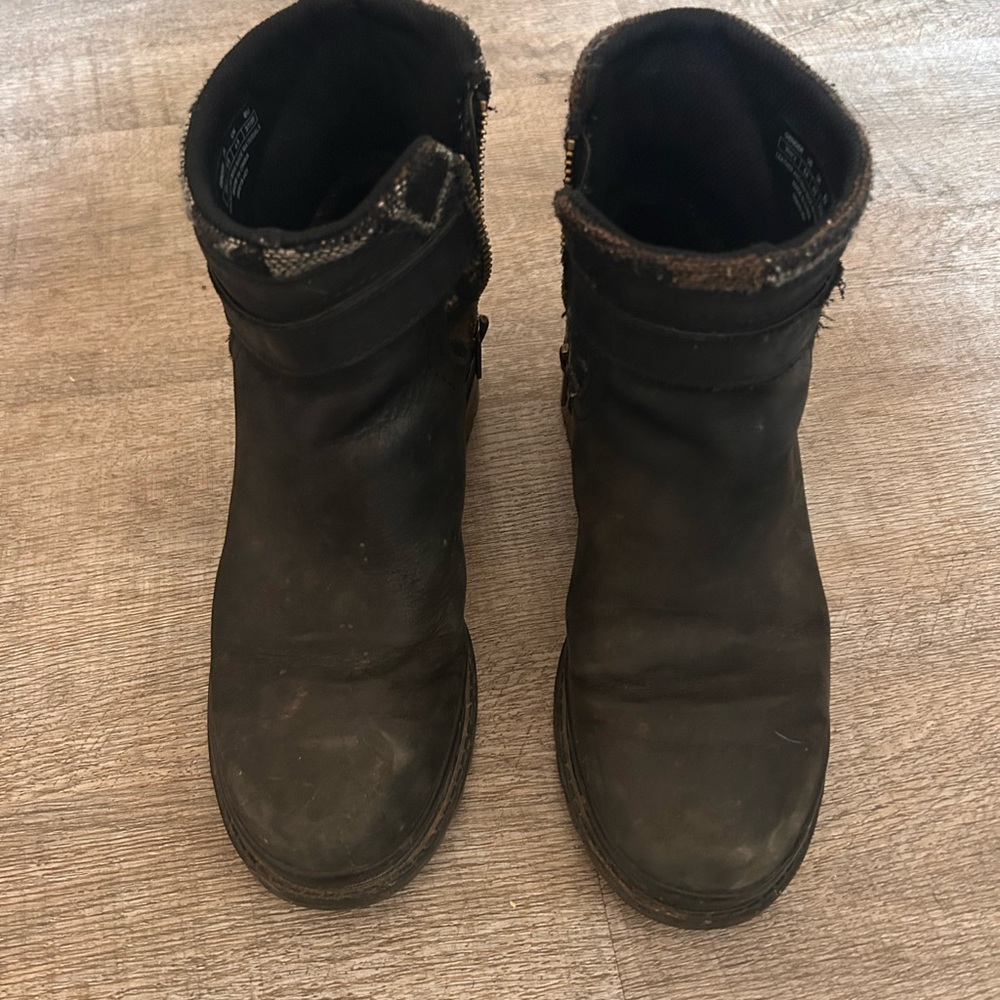Muck Black Ankle Booties